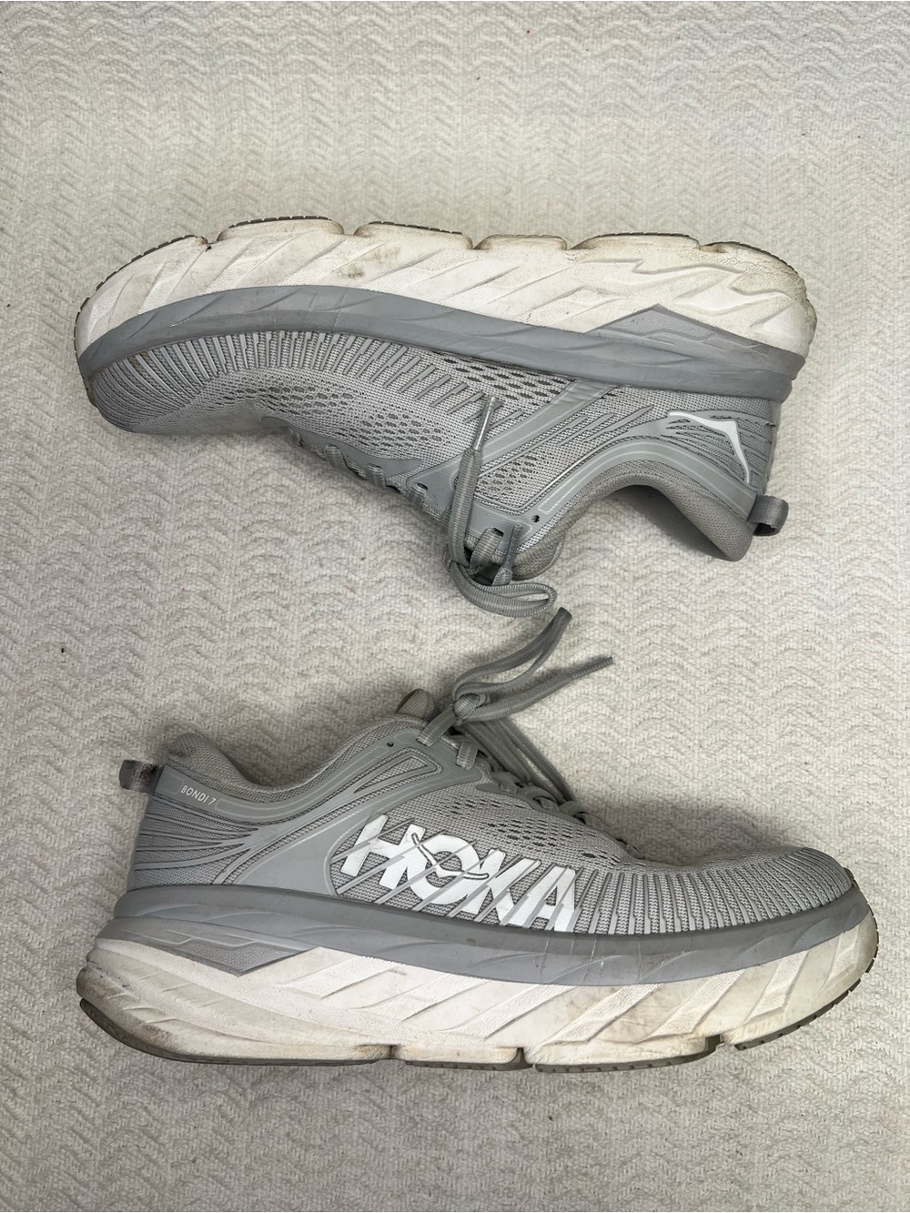 hoka / bondi 7 light grey womens shoes size 7.5